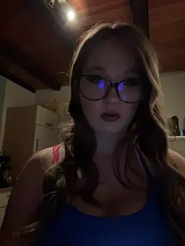 SweetTeenGirl online show from December 2, 3:07 pm