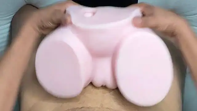 Snapshot of Loveandsex93 chatting on September 13, 8:25 am Loveandsex93 online show from September 13, 8:25 am