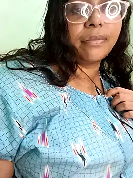 zara-mallus online show from September 29, 8:24 pm