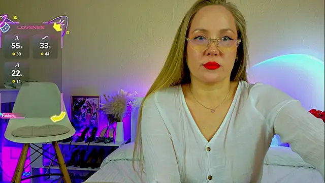 Snapshot of BethSun chatting on February 5, 5:06 pm BethSun online show from February 5, 5:06 pm