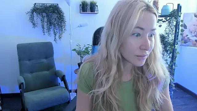 AstraMonroe online show from May 5, 4:42 am