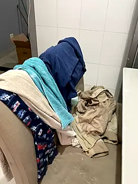 Snapshot of Mirella_Oliveira chatting on October 28, 5:59 pm Mirella Oliveira online show from October 28, 5:59 pm