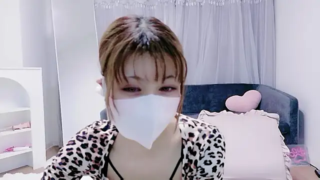 Snapshot of -Nyanko-chan- chatting on April 26, 1:31 pm -Nyanko-chan- online show from April 26, 1:31 pm