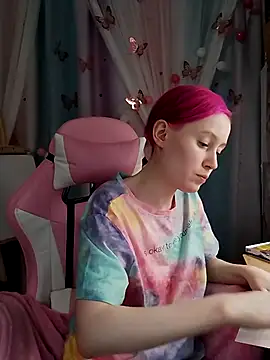 Fuzzy Unicorn online show from November 28, 7:38 pm