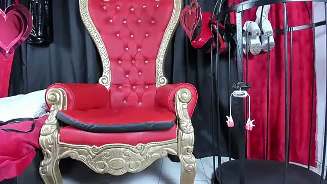 Snapshot of LiliThara chatting on February 4, 6:52 am LiliThara online show from February 4, 6:52 am