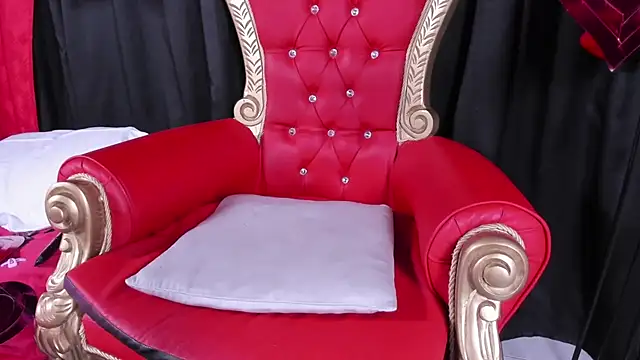 Snapshot of LiliThara chatting on February 5, 6:51 am LiliThara online show from February 5, 6:51 am