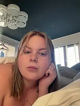 IslaMae online show from April 7, 6:03 am