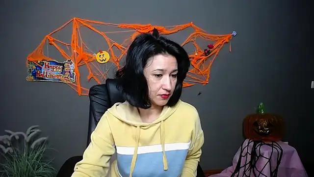 CameronEnns online show from November 1, 7:21 am