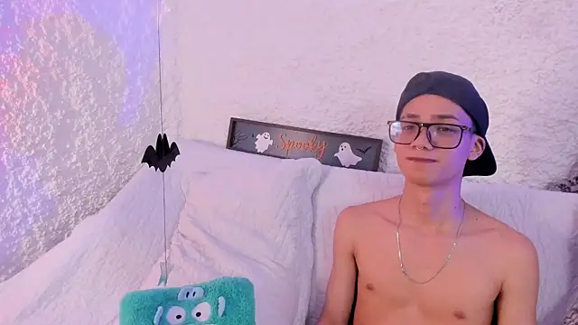 thiago kinghot online show from October 21, 5:46 pm