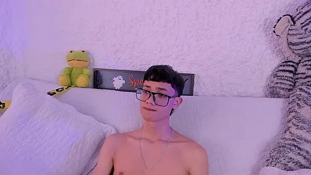 thiago kinghot online show from November 6, 4:30 pm