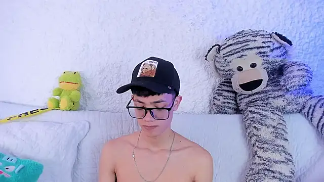 thiago kinghot online show from November 7, 12:38 pm