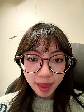 xuannv0000 online show from January 9, 7:48 pm