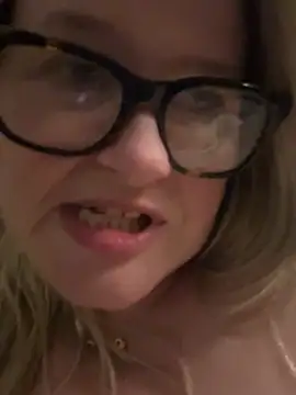 SuzieSub online show from February 22, 12:45 am