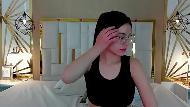 Snapshot of maddy_jaclsonw chatting on October 18, 11:49 pm maddy jaclsonw online show from October 18, 11:49 pm