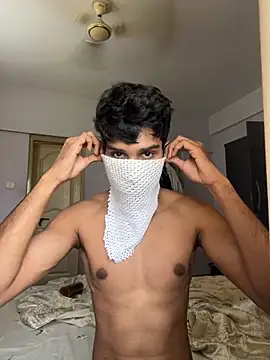 Snapshot of alwayshotandbig chatting on April 14, 7:14 am alwayshotandbig online show from April 14, 7:14 am