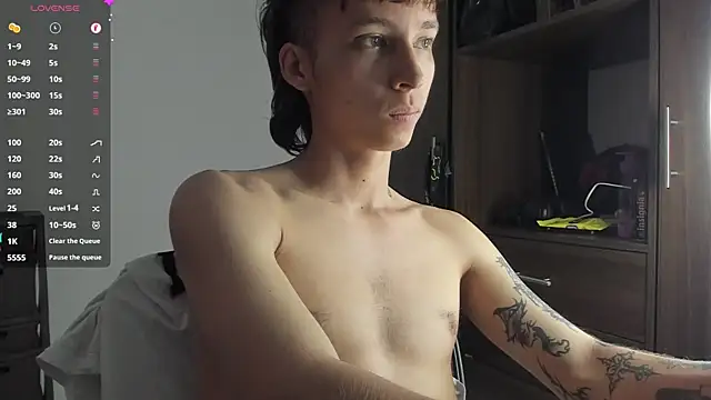 spacehumanz online show from November 15, 7:32 pm