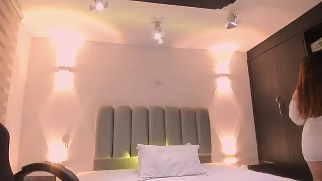 Snapshot of AlliceLover chatting on January 9, 11:13 am AlliceLover online show from January 9, 11:13 am