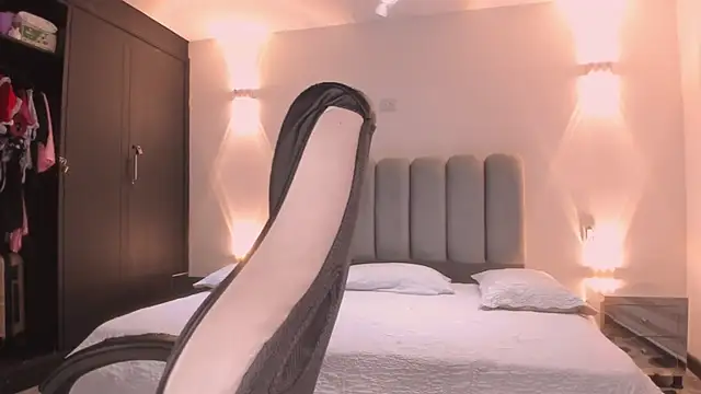 Snapshot of AlliceLover chatting on January 10, 11:23 am AlliceLover online show from January 10, 11:23 am