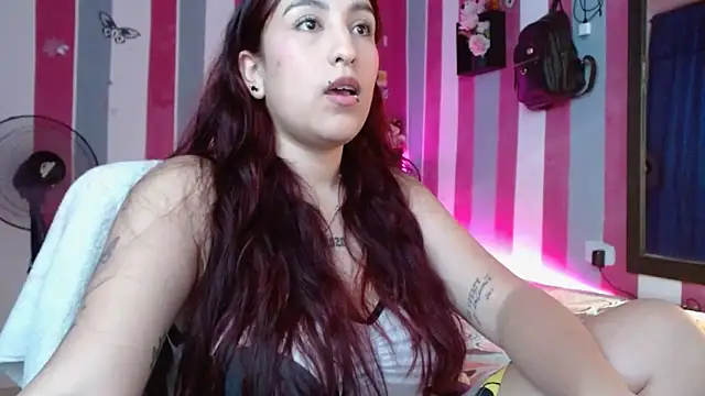 Snapshot of karo_lovely chatting on June 12, 9:35 pm karo lovely online show from June 12, 9:35 pm