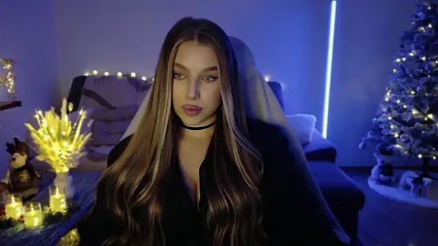 Snapshot of Emma_candyyy chatting on November 30, 2:43 pm Emma candyyy online show from November 30, 2:43 pm