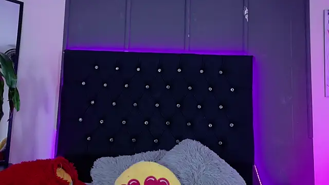 Billie Eilish online show from September 25, 7:39 pm