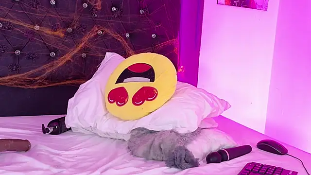 Billie Eilish online show from October 31, 6:47 am