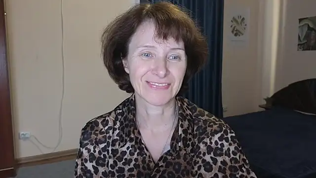 Lia Tito online show from November 15, 5:38 am