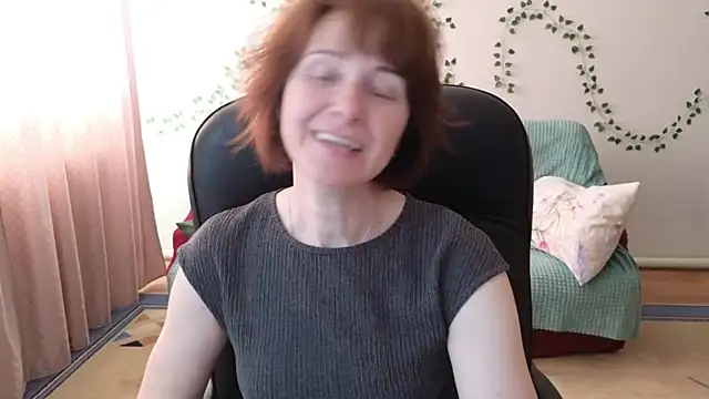Lia Tito online show from May 21, 5:47 am