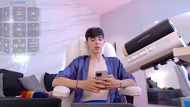 Snapshot of mathias_saenz chatting on February 16, 7:21 pm mathias saenz online show from February 16, 7:21 pm