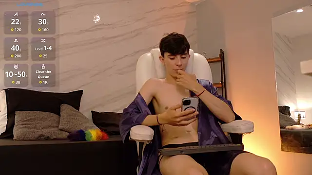 Snapshot of mathias_saenz chatting on February 19, 6:48 pm mathias saenz online show from February 19, 6:48 pm