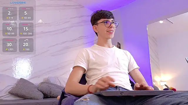 mathias saenz online show from April 16, 7:25 pm