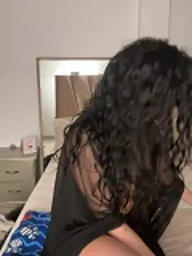 Snapshot of MonicaSalvatore chatting on January 17, 3:44 am MonicaSalvatore online show from January 17, 3:44 am