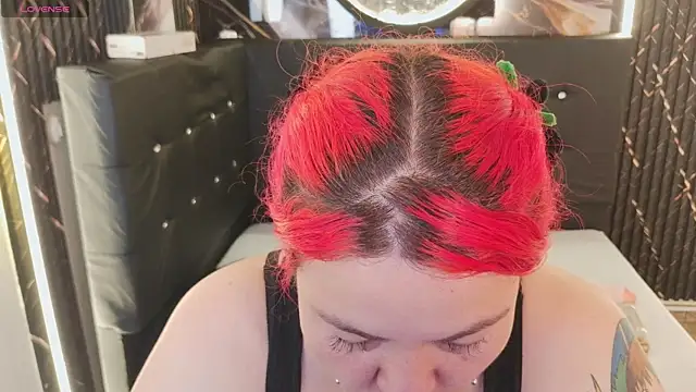 Witch Scarlet online show from April 15, 1:34 am