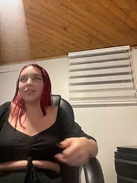 Snapshot of Karen18_boobs chatting on September 12, 3:28 am Karen18 boobs online show from September 12, 3:28 am