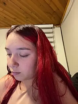 Snapshot of Karen18_boobs chatting on September 30, 1:32 am Karen18 boobs online show from September 30, 1:32 am