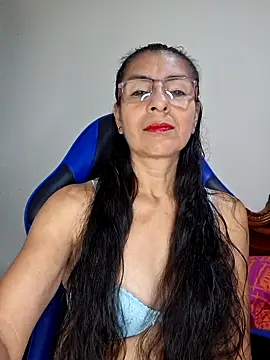 Snapshot of Natasha_50 chatting on December 21, 4:30 am Natasha 50 online show from December 21, 4:30 am