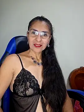 Snapshot of Natasha_50 chatting on January 6, 12:03 am Natasha 50 online show from January 6, 12:03 am