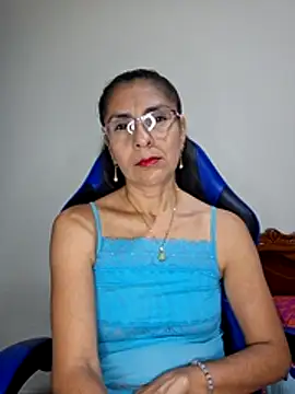 Snapshot of Natasha_50 chatting on January 17, 1:10 am Natasha 50 online show from January 17, 1:10 am