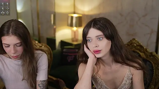 Snapshot of Regina_Sweet054 chatting on November 13, 3:55 pm Regina Sweet054 online show from November 13, 3:55 pm