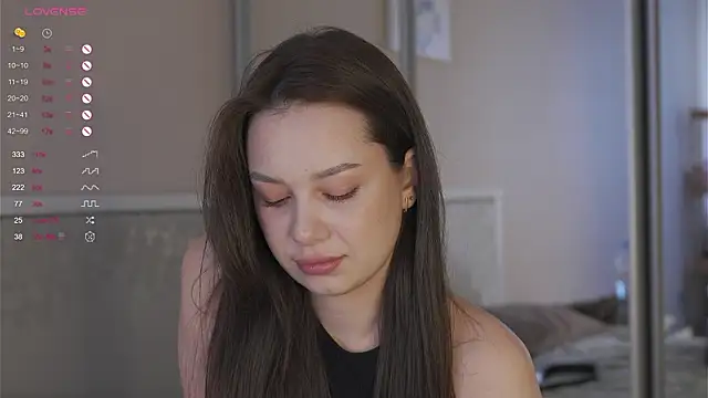 chillgirll online show from March 12, 5:24 am