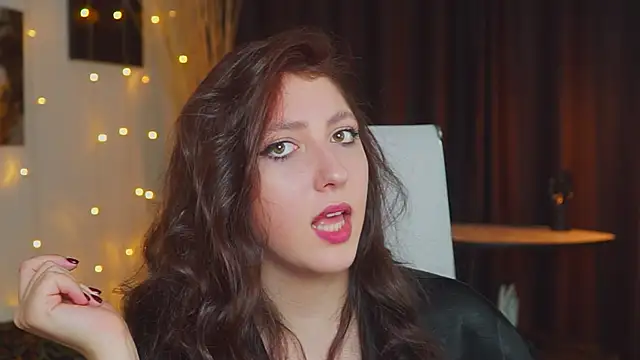 Mary Miiller online show from October 16, 6:25 am