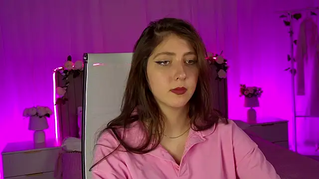 Mary Miiller online show from February 19, 11:39 am