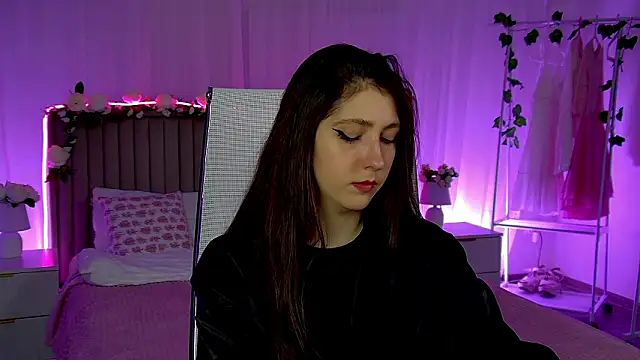 Mary Miiller online show from March 6, 8:22 am