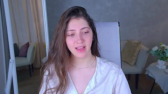 Snapshot of Mary_Miiller chatting on April 26, 6:33 am Mary Miiller online show from April 26, 6:33 am