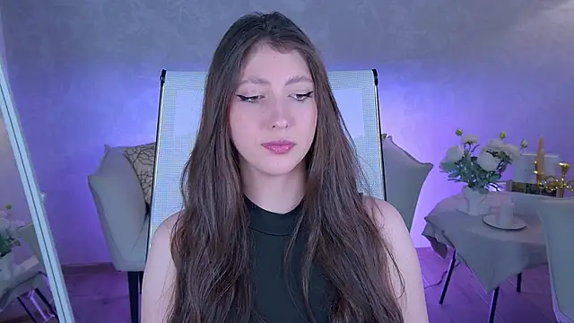 Snapshot of Mary_Miiller chatting on May 13, 12:24 pm Mary Miiller online show from May 13, 12:24 pm