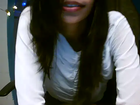 Snapshot of RENUKA_RAJPUT chatting on June 6, 6:12 pm RENUKA RAJPUT online show from June 6, 6:12 pm