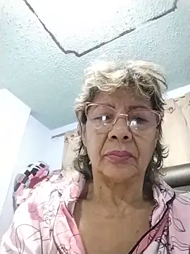 Snapshot of OliviaMorris1 chatting on May 24, 10:53 am OliviaMorris1 online show from May 24, 10:53 am