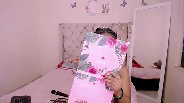 Snapshot of bonniebakerz1 chatting on February 5, 2:27 am bonniebakerz1 online show from February 5, 2:27 am