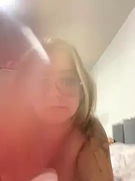 Snapshot of sophiemonroevip chatting on October 22, 12:16 pm sophiemonroevip online show from October 22, 12:16 pm