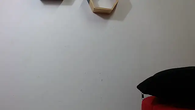 lola warner online show from October 20, 5:19 am